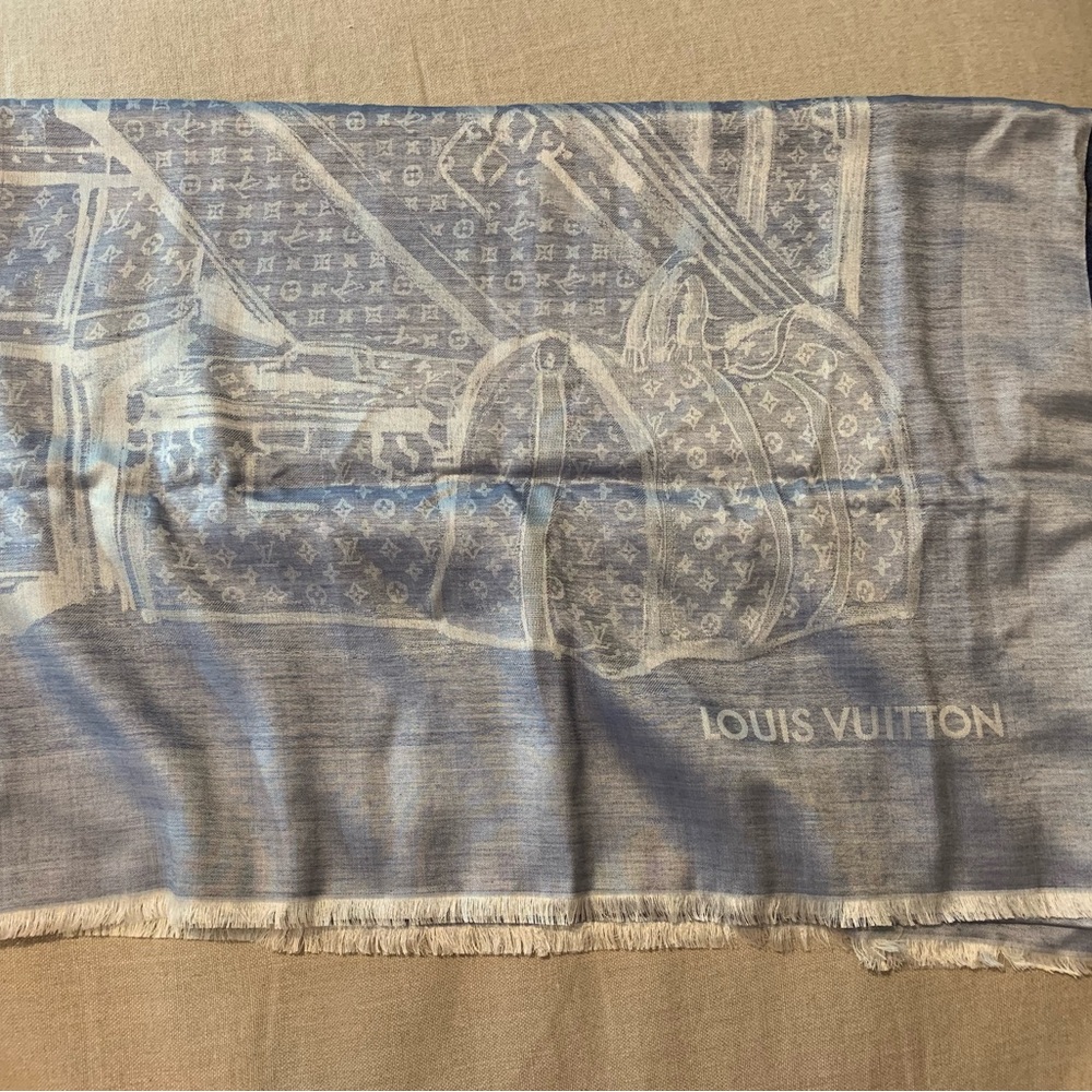 LOUIS VUITTON Limited, Monogram Trunk, Denim Blue Silk Shawl, Scarf, Stole, NWT - Picture 4 of 17